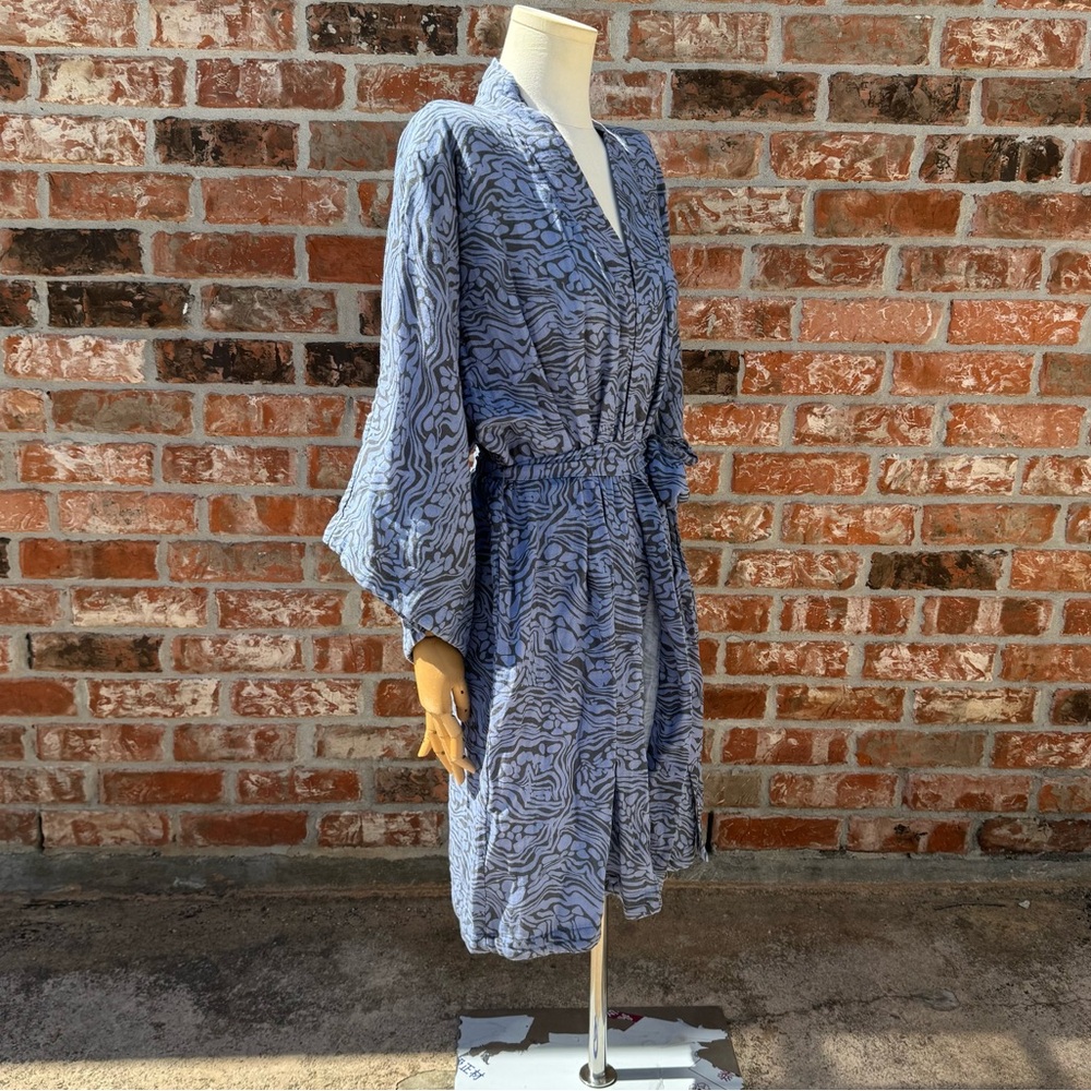 SOLD ELSEWHERE NWT Calme by Johnny Was blue patterned thigh length kimono / XS - Picture 10 of 14
